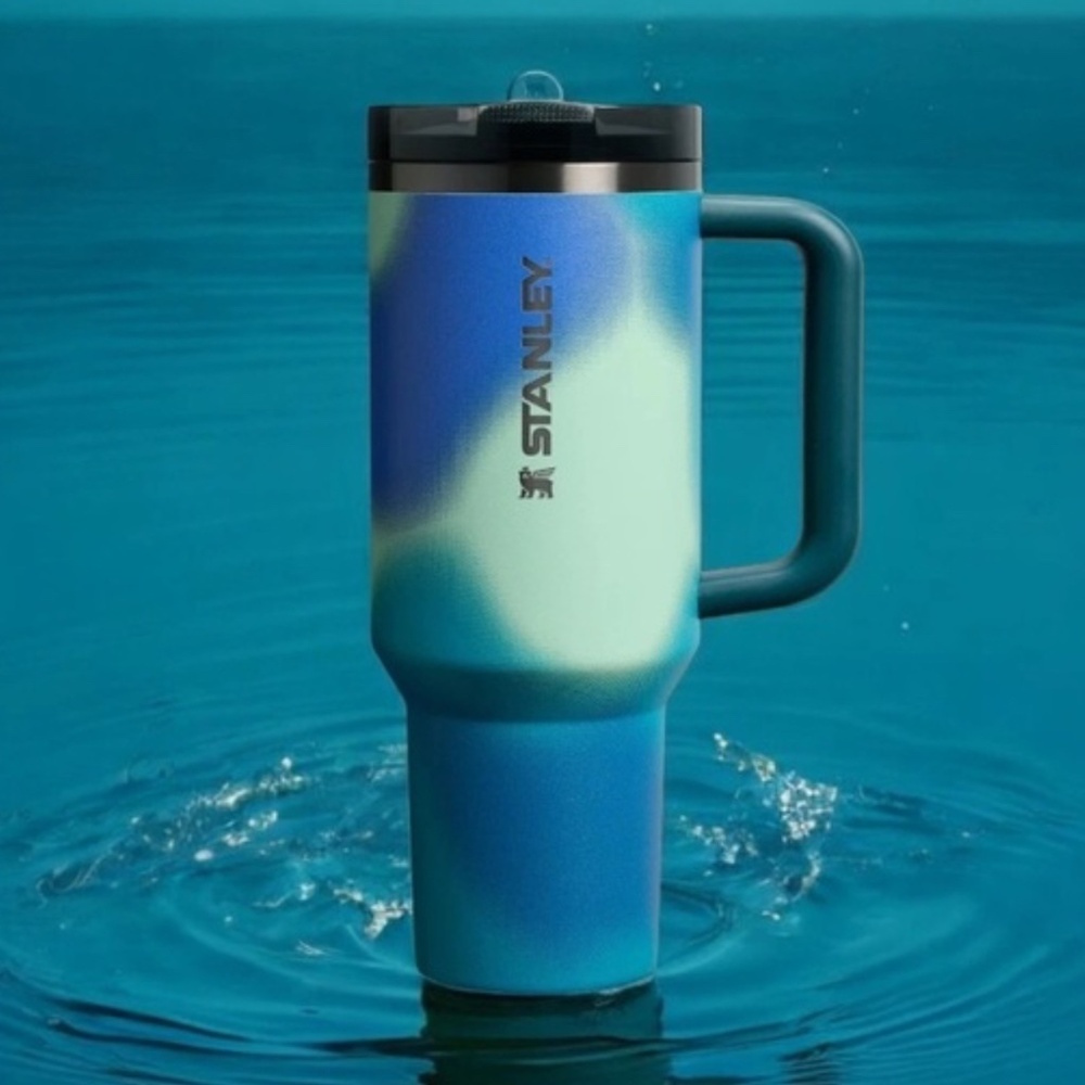 Stanley 30 Ounce Stanley Coastal Teal Motion Tumbler New in Box